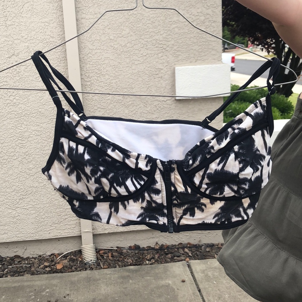 Black and white swim top
